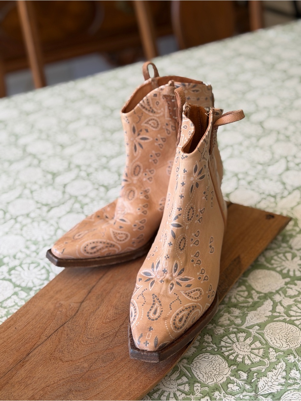 Women's Tan Paisley Ankle Boots - Stylish Western-Inspired Booties